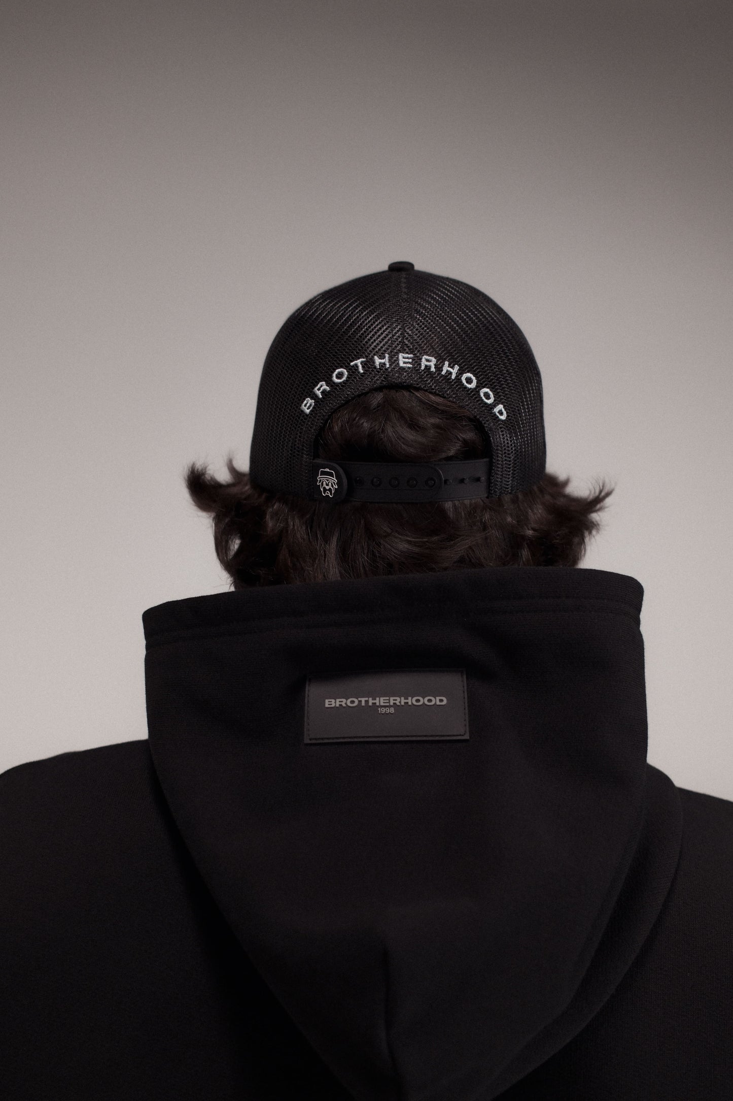 SILVER UNION BLACK CAP