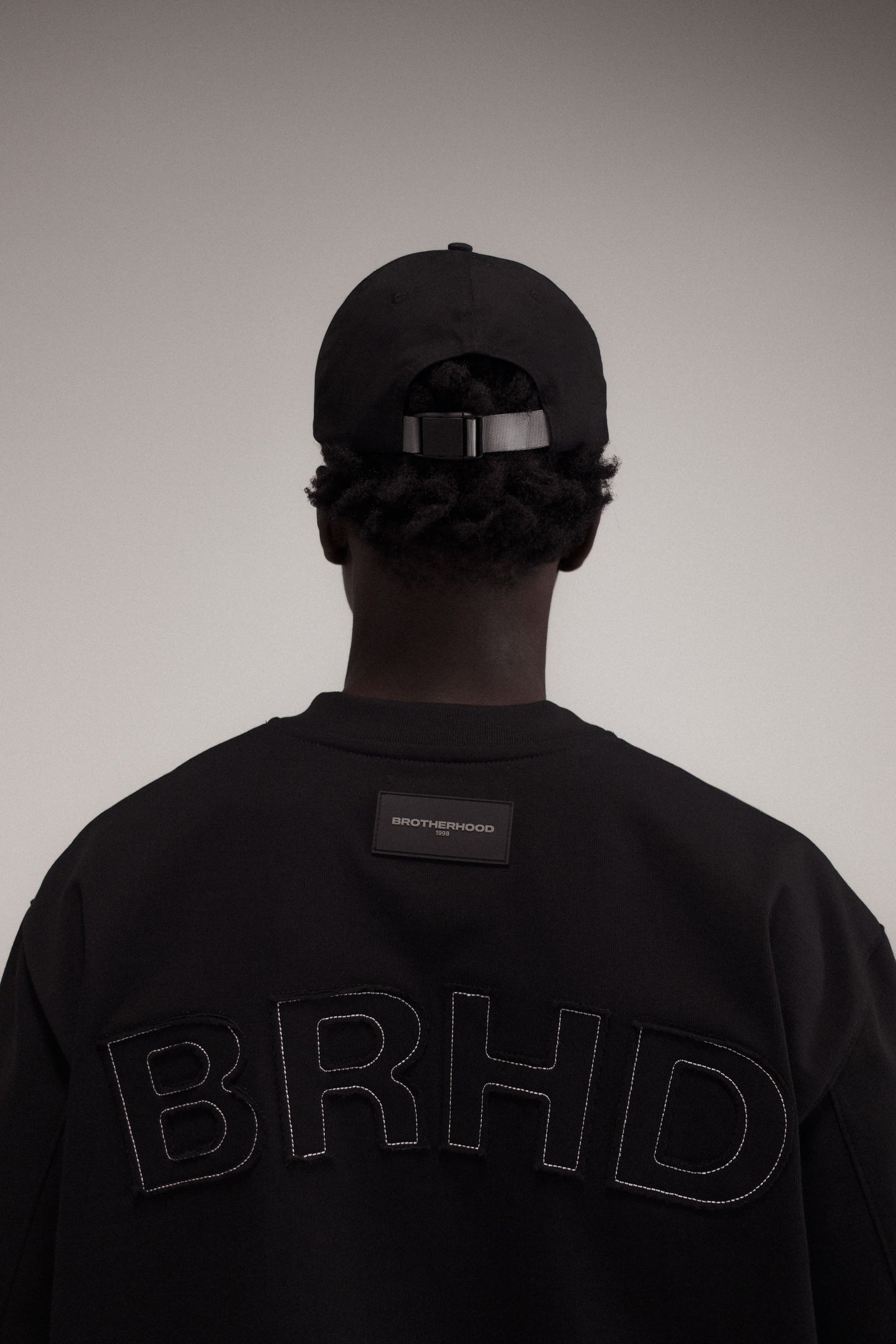 LETTERS OVERSIZED TEE BLACK